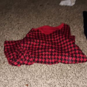 this is a red and black